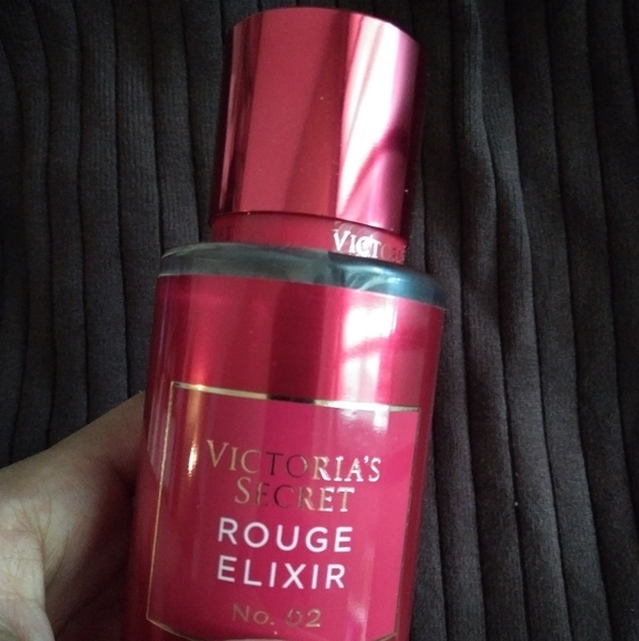 Victoria secret Body mist - Picture 3 of 4